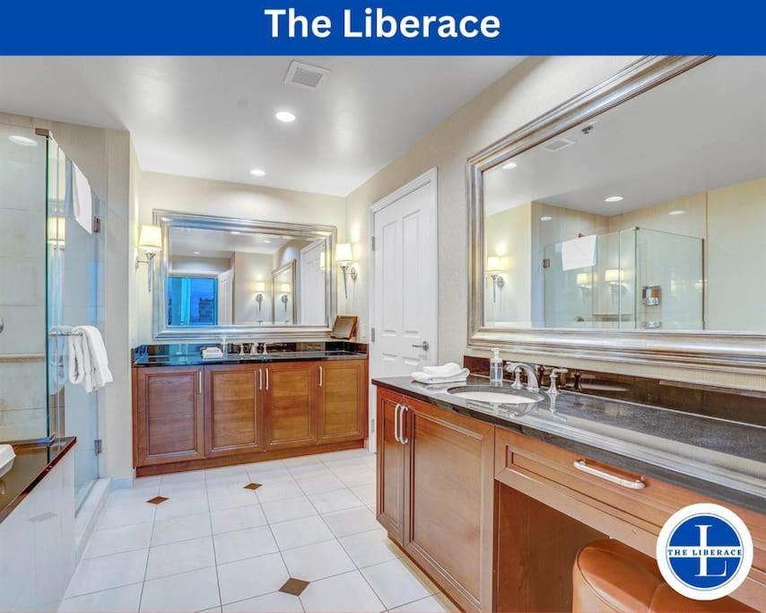 라스베이거스 The Liberace 아파트 호텔 외부 사진